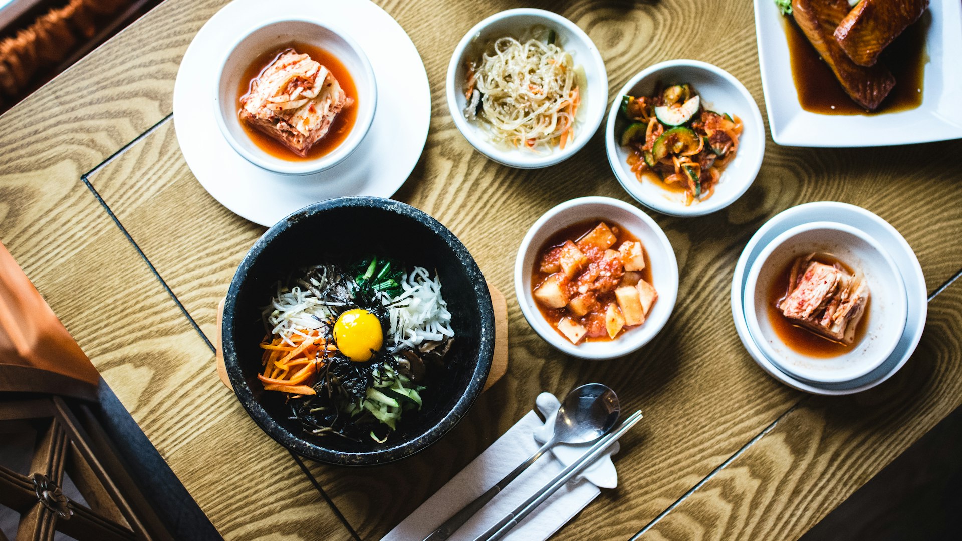 Seoul Solo Dining Guide 2026: Where to Eat Alone & Understanding 혼밥 (Honbap) Culture