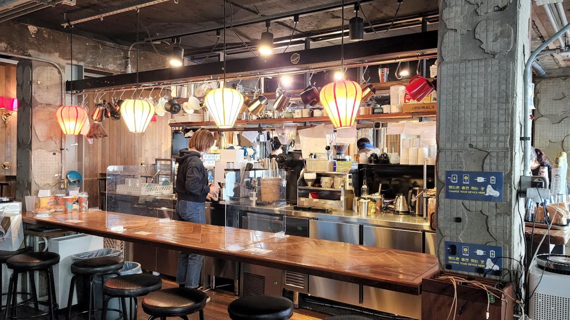 7 Must-Visit Specialty Coffee Roasters in Seoul 2025
