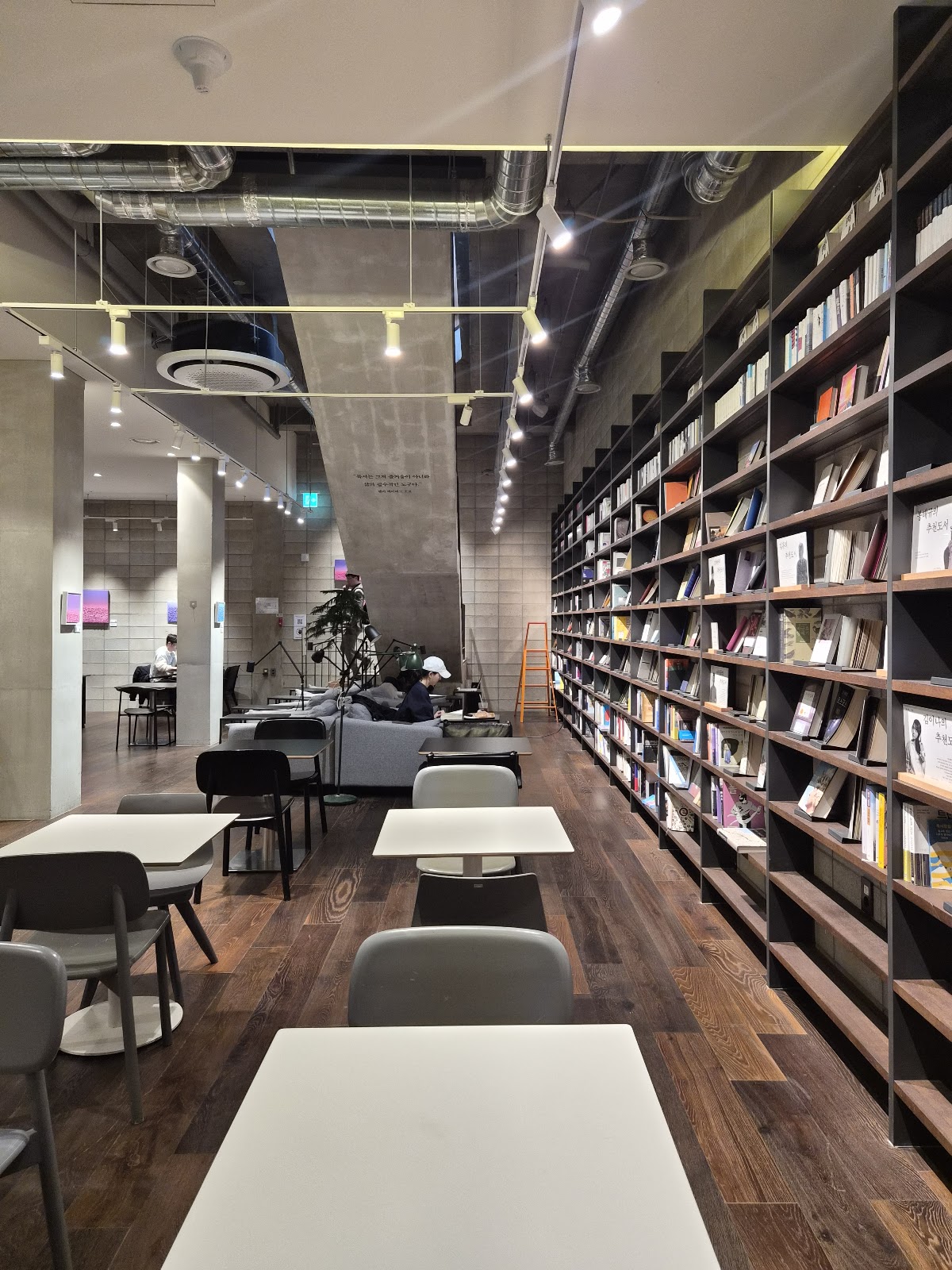 Cafe Comma Hapjeong 4