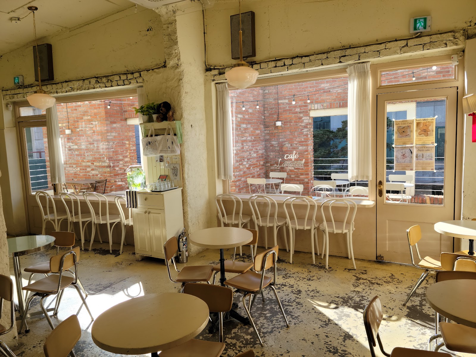 Cafe Layered Yeonnam