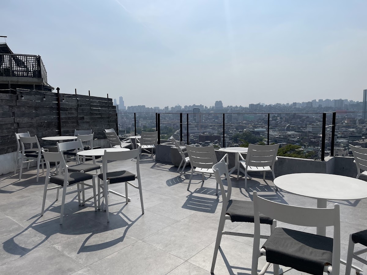 Cafe MOONEE 3
