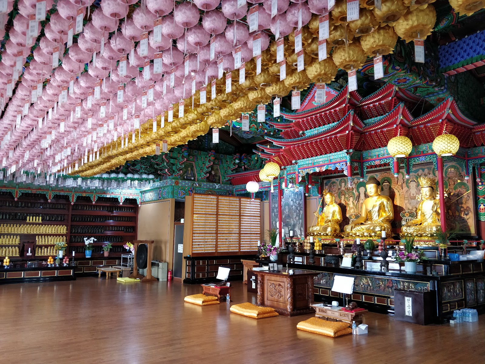 Korean Saekdong Museum — Traditional Color and Textile Heritage 4