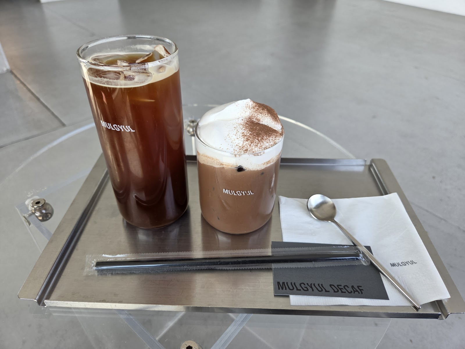 Han River view cafe in Ichon-dong