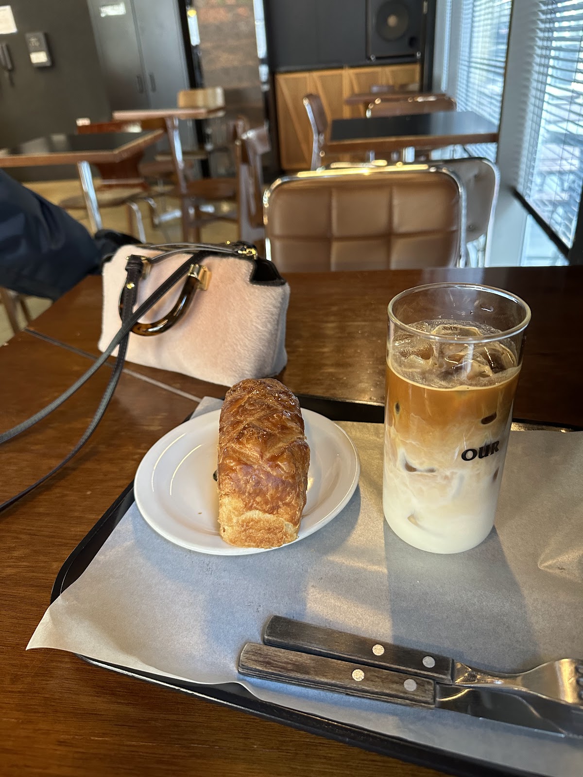 OUR Bakery (오아 베이커리 도산본점) 5